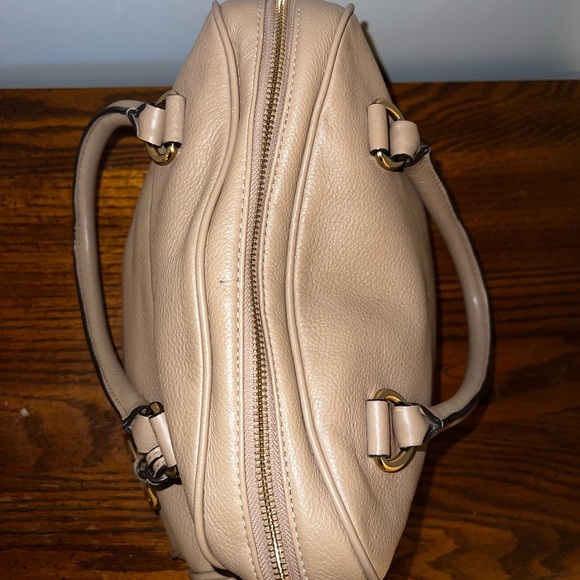 Michael Kors Beige Medium Purse - Picture 6 of 8